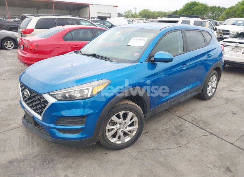 Photo 2 of 2019 Hyundai Tucson SE (VIN KM8J23A45KU066777)
