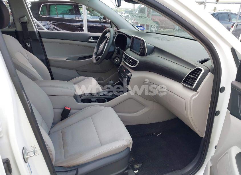 Photo 5 of 2020 Hyundai Tucson SE (VIN KM8J23A45LU212774)