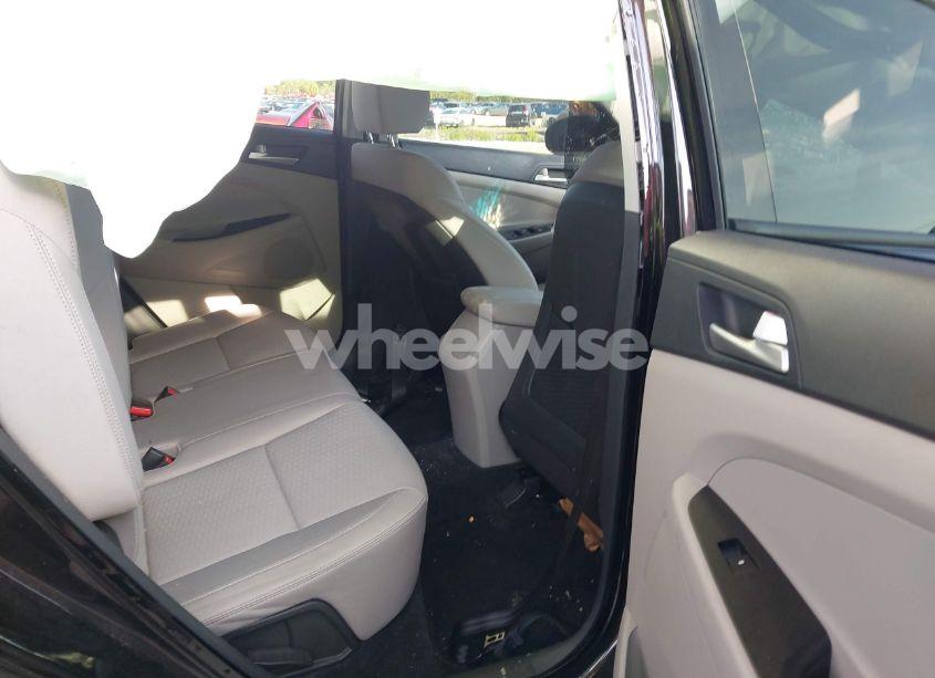 Photo 8 of 2021 Hyundai Tucson SE (VIN KM8J23A45MU338117)