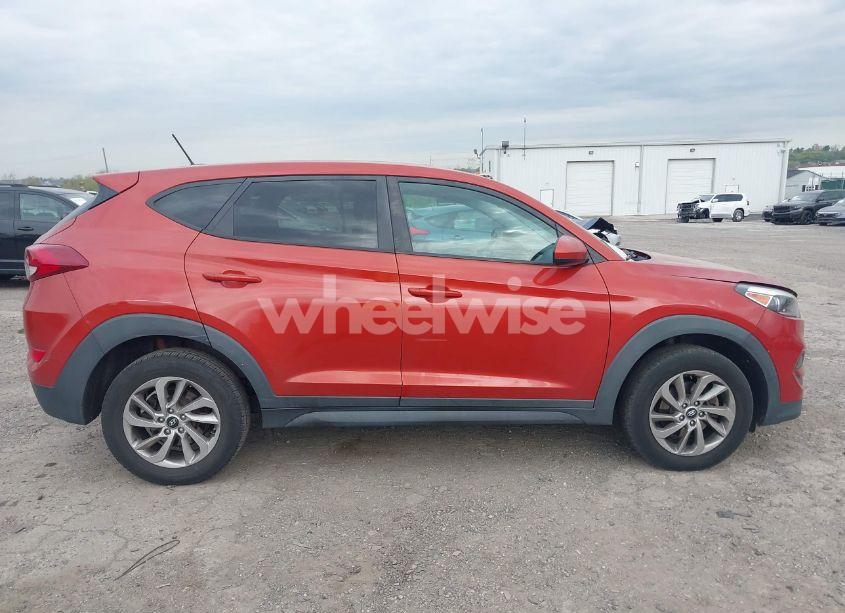 Photo 12 of 2017 Hyundai Tucson SE (VIN KM8J23A46HU387316)