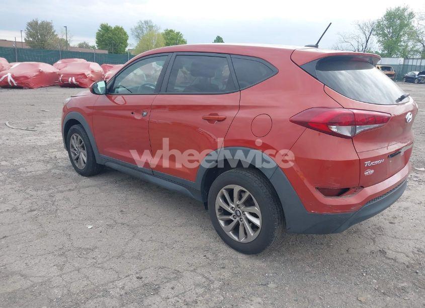 Photo 3 of 2017 Hyundai Tucson SE (VIN KM8J23A46HU387316)