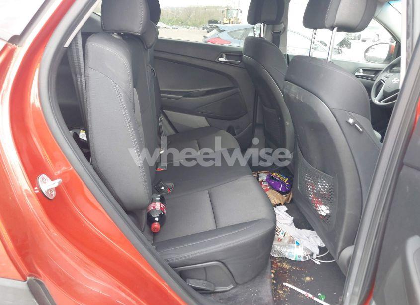 Photo 8 of 2017 Hyundai Tucson SE (VIN KM8J23A46HU387316)