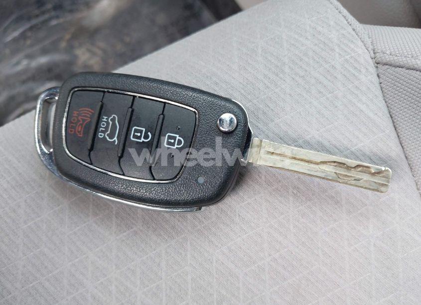 Photo 11 of 2016 Hyundai Tucson SE (VIN KM8J23A47GU040849)