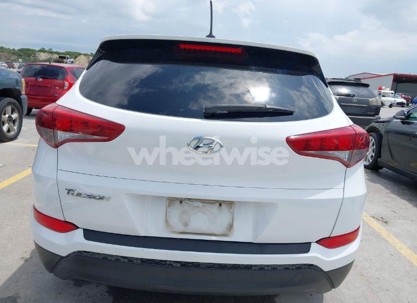Photo 17 of 2016 Hyundai Tucson SE (VIN KM8J23A47GU110897)