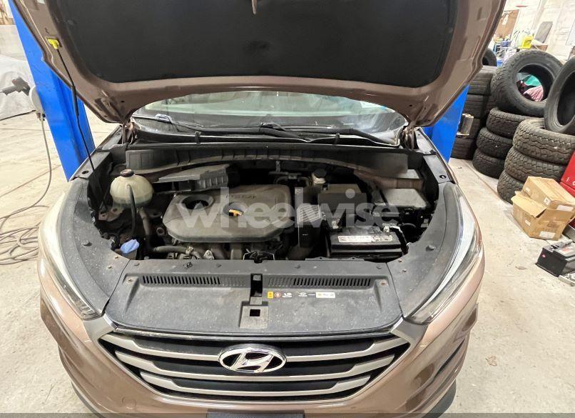 Photo 10 of 2017 Hyundai Tucson SE (VIN KM8J23A47HU268187)