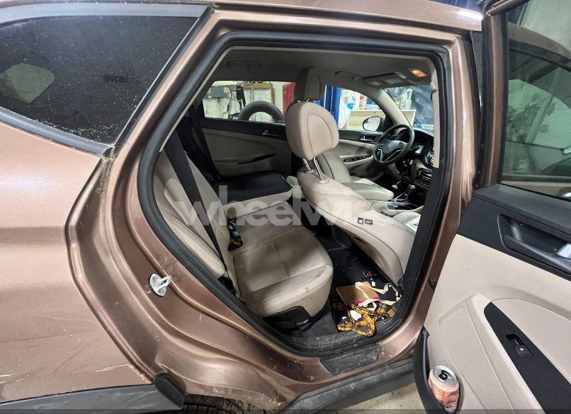 Photo 8 of 2017 Hyundai Tucson SE (VIN KM8J23A47HU268187)