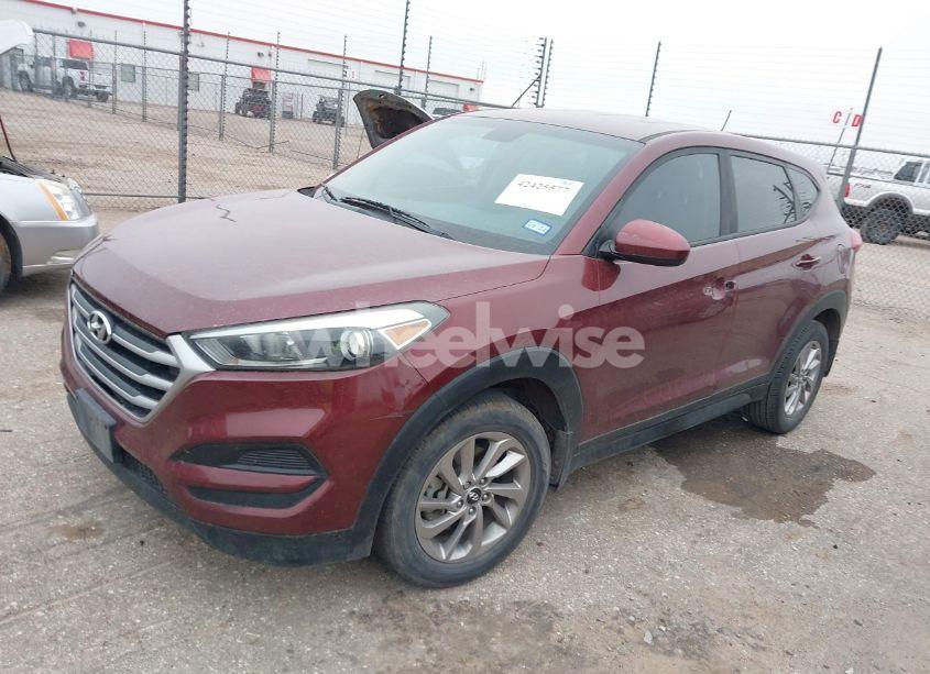 Photo 2 of 2017 Hyundai Tucson SE (VIN KM8J23A47HU431498)
