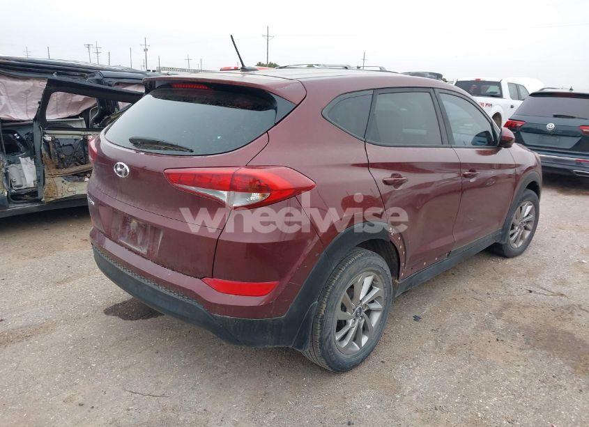 Photo 4 of 2017 Hyundai Tucson SE (VIN KM8J23A47HU431498)
