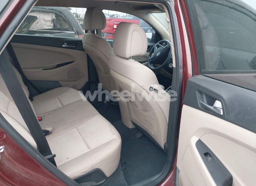 Photo 8 of 2017 Hyundai Tucson SE (VIN KM8J23A47HU431498)