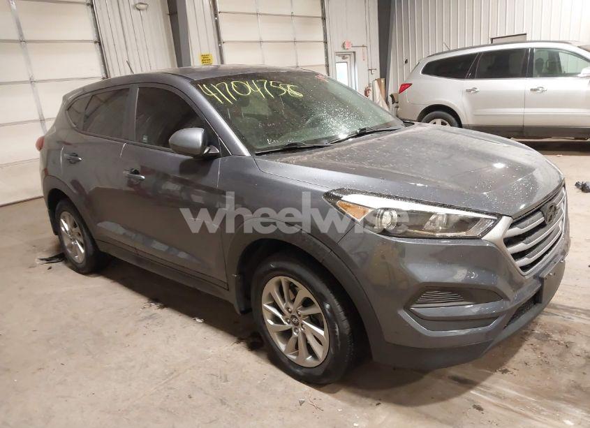 2017 Hyundai Tucson SE (VIN KM8J23A47HU528524) main photo