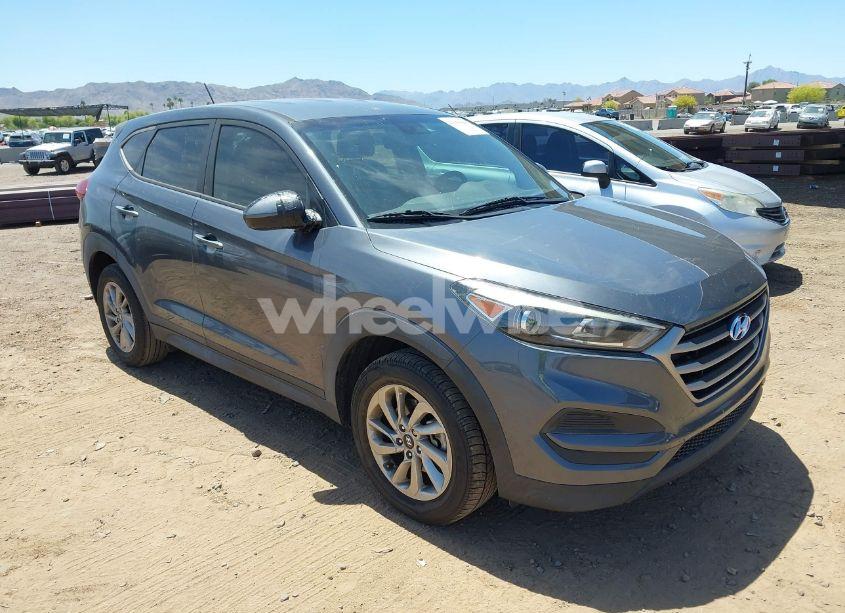 2017 Hyundai Tucson SE (VIN KM8J23A47HU539717) main photo