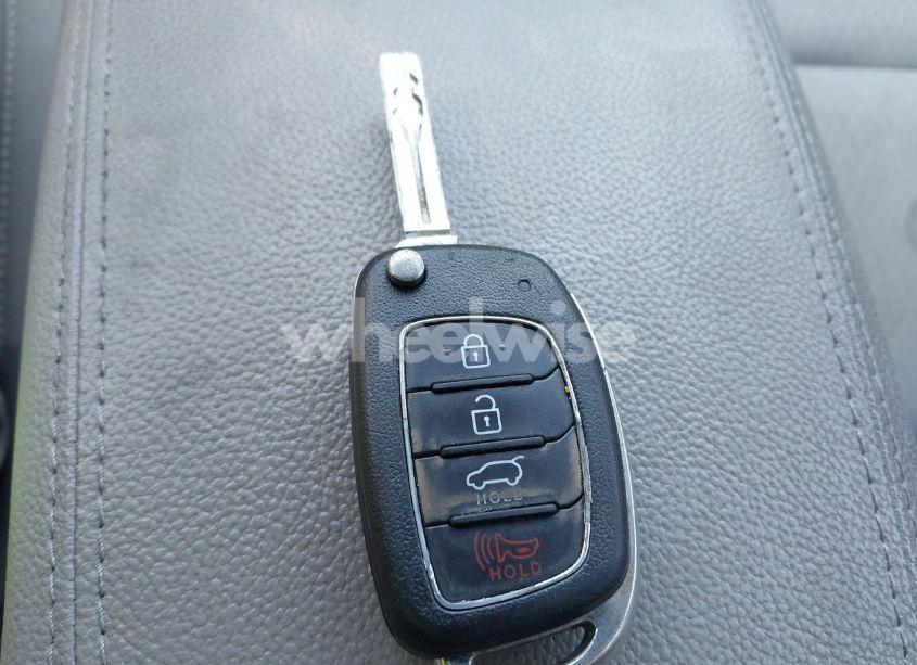 Photo 11 of 2017 Hyundai Tucson SE (VIN KM8J23A47HU539717)