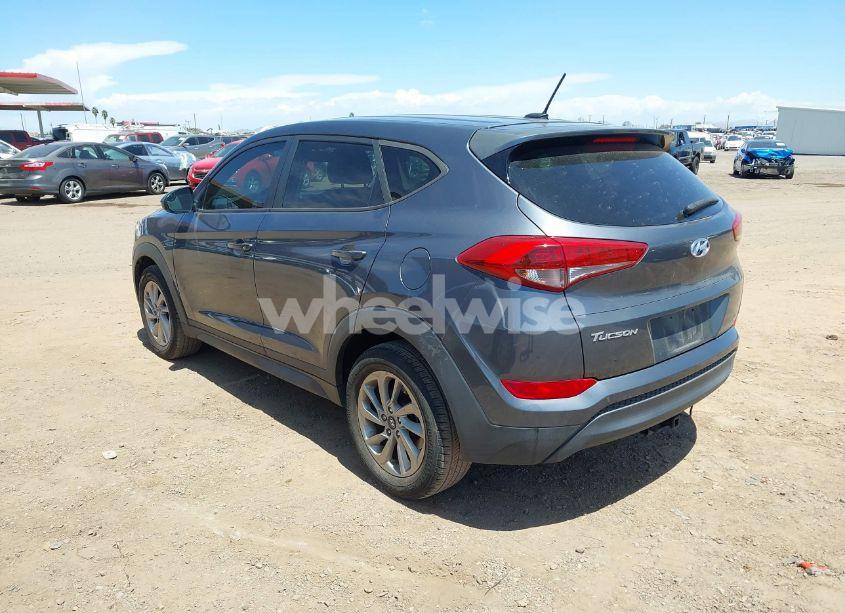 Photo 3 of 2017 Hyundai Tucson SE (VIN KM8J23A47HU539717)
