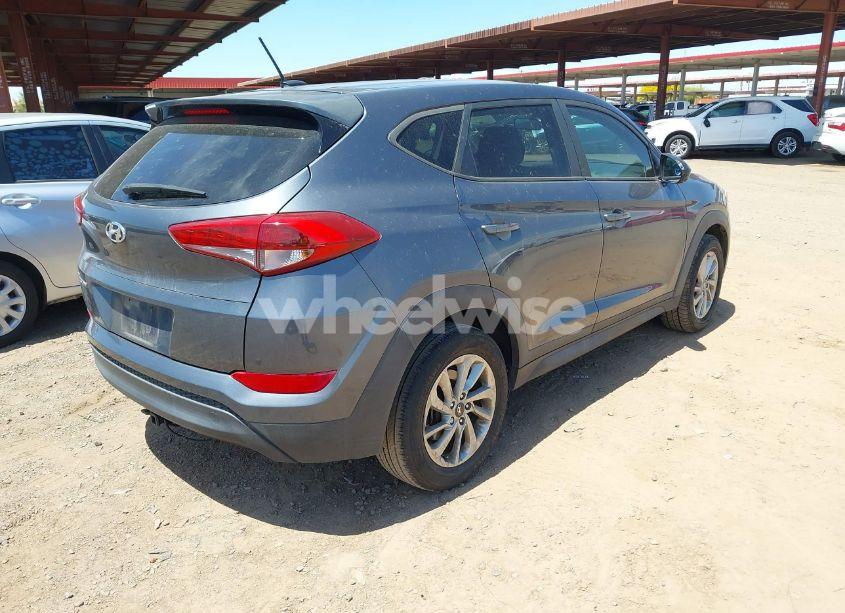 Photo 4 of 2017 Hyundai Tucson SE (VIN KM8J23A47HU539717)