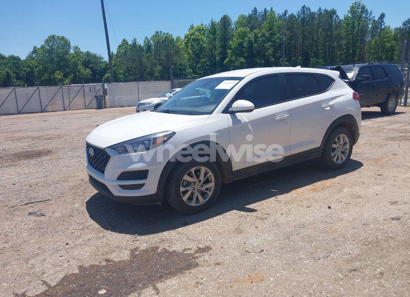 Photo 2 of 2020 Hyundai Tucson SE (VIN KM8J23A47LU117892)