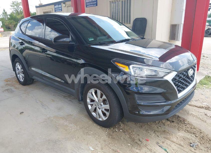 2020 Hyundai Tucson SE (VIN KM8J23A47LU123353) main photo