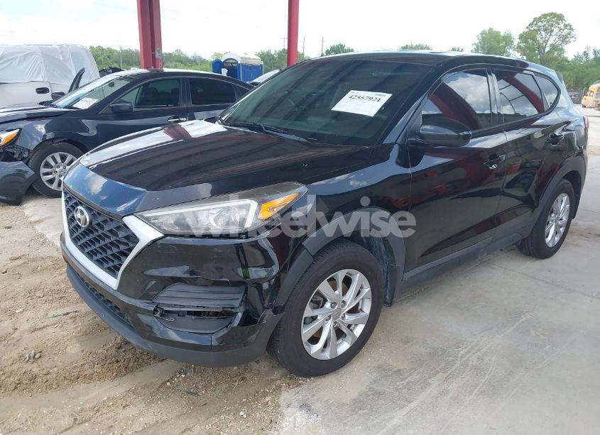Photo 2 of 2020 Hyundai Tucson SE (VIN KM8J23A47LU123353)