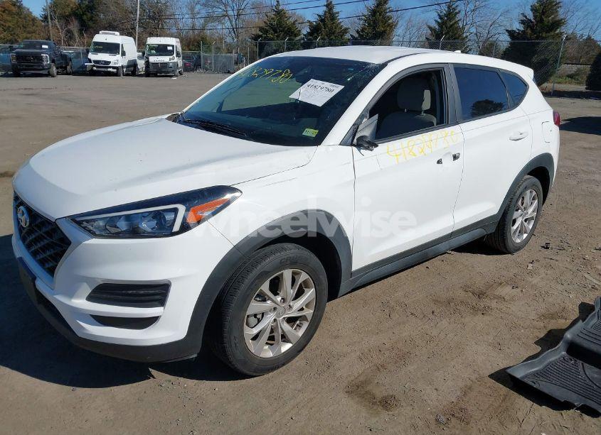 Photo 2 of 2021 Hyundai Tucson SE (VIN KM8J23A47MU327961)