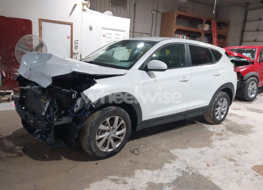 Photo 2 of 2021 Hyundai Tucson SE (VIN KM8J23A47MU393586)