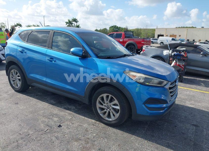 2018 Hyundai Tucson SE (VIN KM8J23A48JU621431) main photo