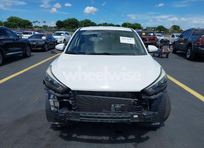 Photo 13 of 2018 Hyundai Tucson SE (VIN KM8J23A48JU812380)