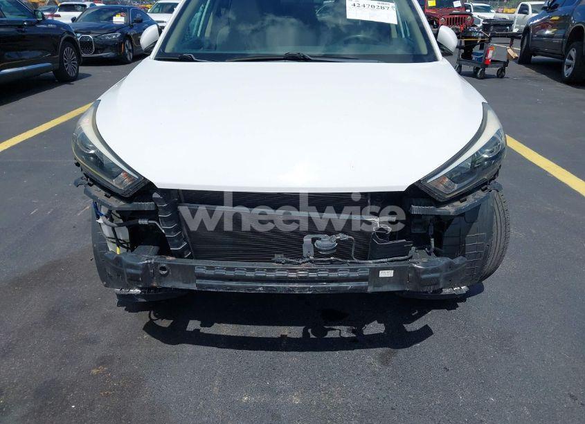 Photo 6 of 2018 Hyundai Tucson SE (VIN KM8J23A48JU812380)