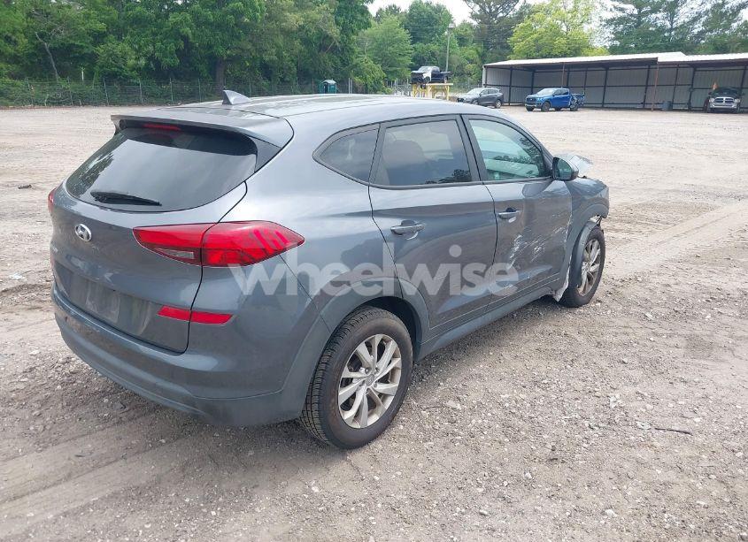 Photo 4 of 2019 Hyundai Tucson SE (VIN KM8J23A48KU843713)
