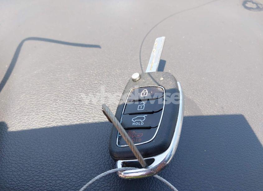 Photo 11 of 2019 Hyundai Tucson SE (VIN KM8J23A48KU894712)