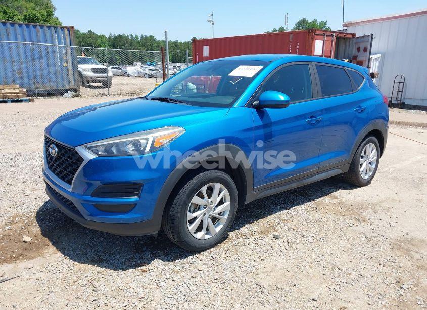 Photo 2 of 2019 Hyundai Tucson SE (VIN KM8J23A48KU894712)