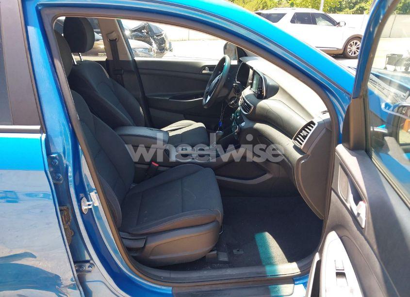 Photo 5 of 2019 Hyundai Tucson SE (VIN KM8J23A48KU894712)