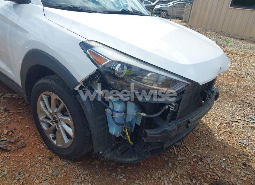 Photo 18 of 2017 Hyundai Tucson SE (VIN KM8J23A49HU580043)