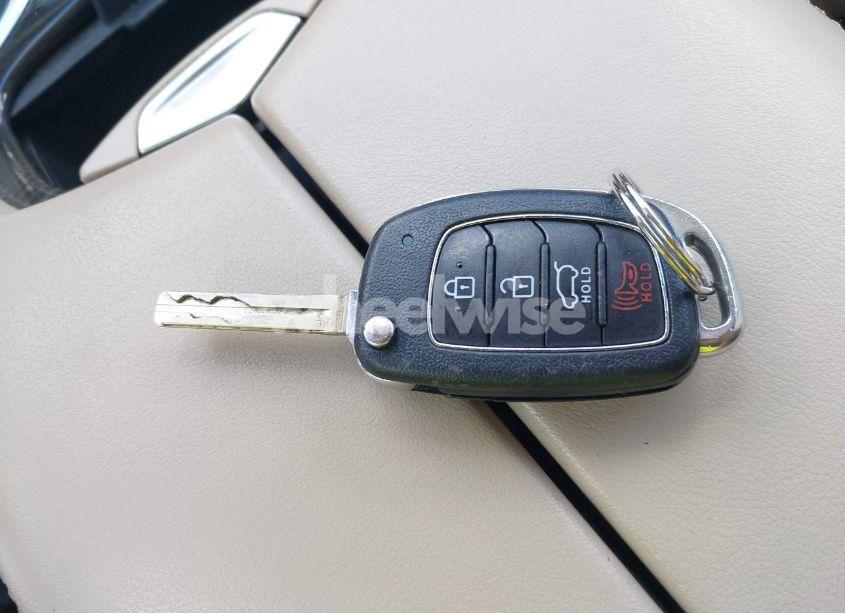 Photo 11 of 2020 Hyundai Tucson SE (VIN KM8J23A4XLU076027)