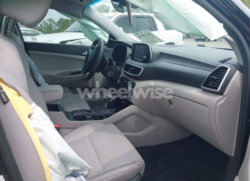 Photo 5 of 2020 Hyundai Tucson SE (VIN KM8J23A4XLU076027)