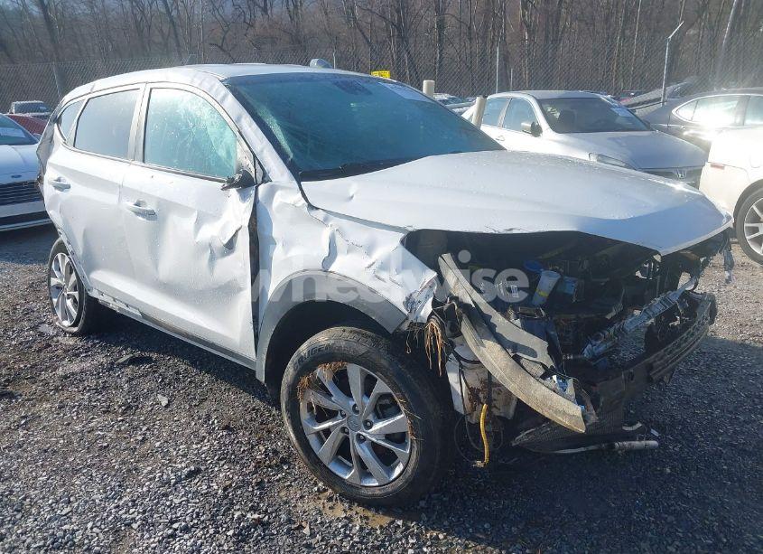 2019 Hyundai Tucson SE (VIN KM8J2CA40KU868928) main photo