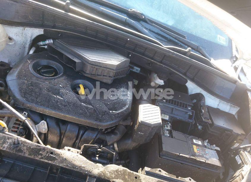 Photo 10 of 2019 Hyundai Tucson SE (VIN KM8J2CA40KU868928)