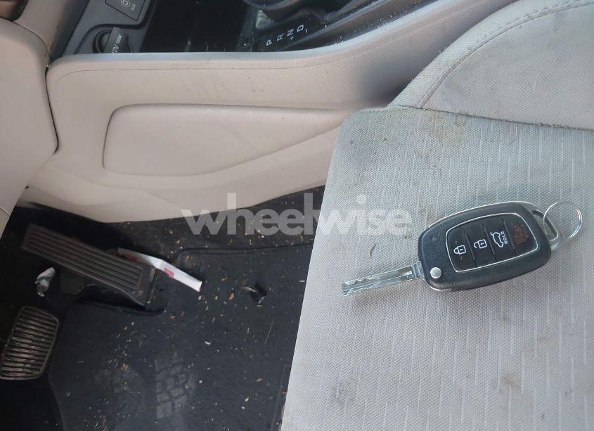 Photo 11 of 2019 Hyundai Tucson SE (VIN KM8J2CA40KU868928)