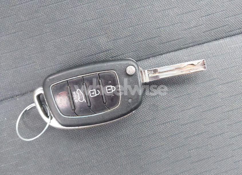 Photo 11 of 2019 Hyundai Tucson SE (VIN KM8J2CA41KU909275)