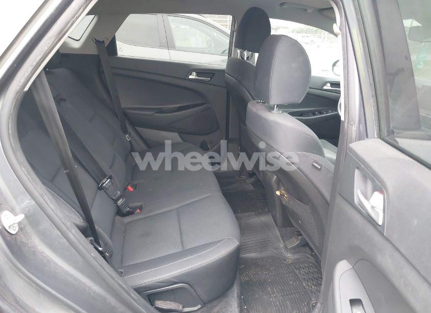 Photo 8 of 2019 Hyundai Tucson SE (VIN KM8J2CA41KU909275)