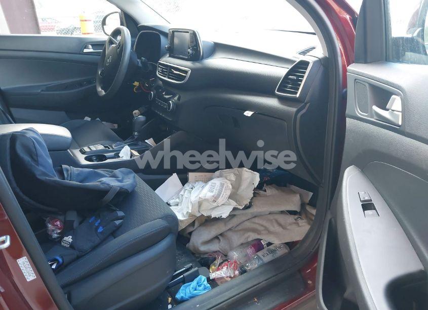 Photo 5 of 2020 Hyundai Tucson SE (VIN KM8J2CA41LU154436)