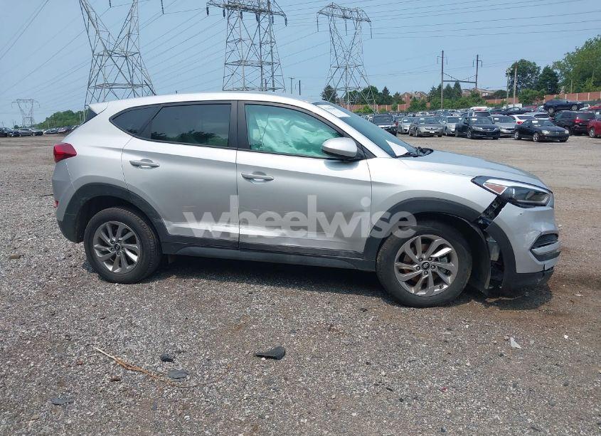 Photo 14 of 2018 Hyundai Tucson SE (VIN KM8J2CA42JU768621)