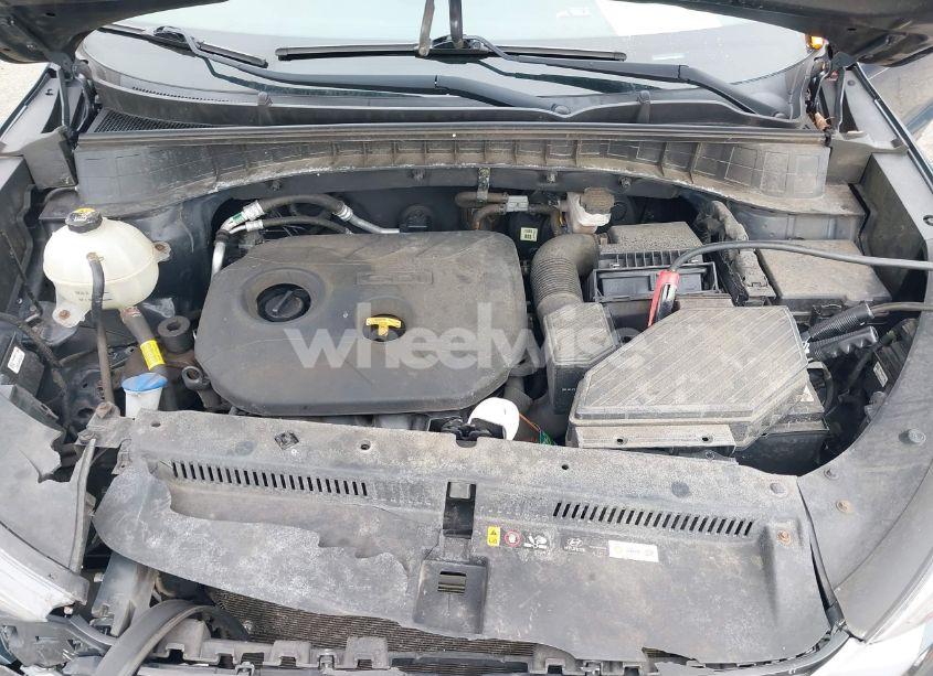 Photo 10 of 2019 Hyundai Tucson SE (VIN KM8J2CA42KU842699)