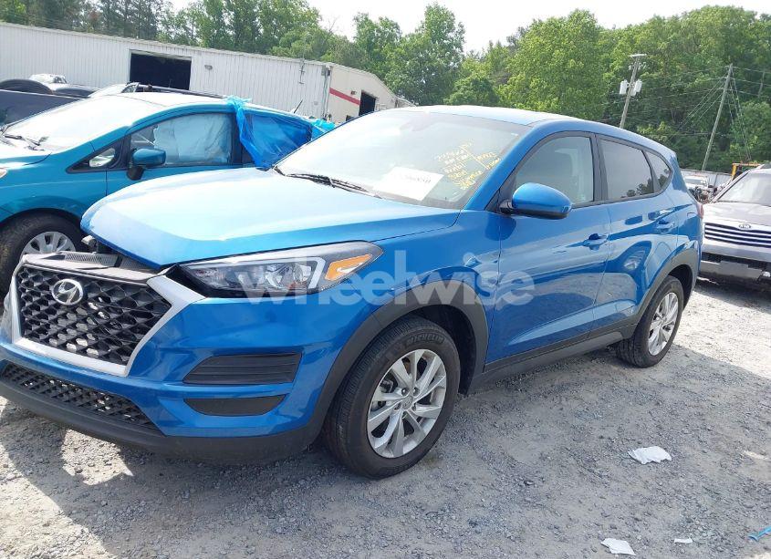 Photo 2 of 2020 Hyundai Tucson SE (VIN KM8J2CA42LU087393)