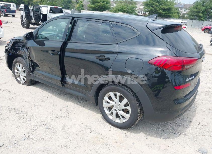 Photo 3 of 2020 Hyundai Tucson SE (VIN KM8J2CA42LU107612)