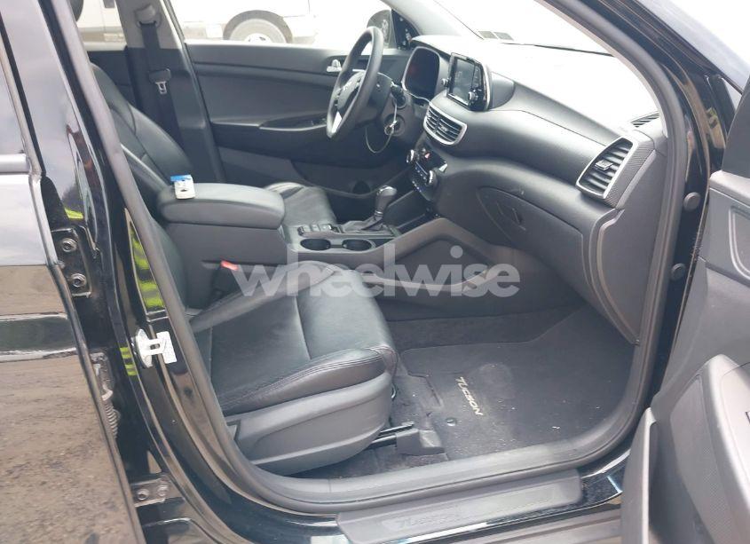 Photo 5 of 2020 Hyundai Tucson SE (VIN KM8J2CA42LU107612)