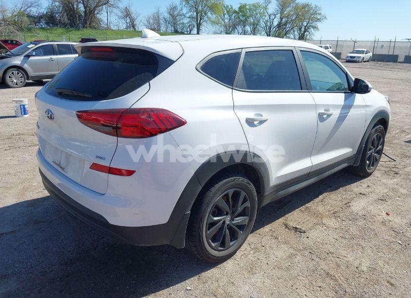 Photo 4 of 2020 Hyundai Tucson SE (VIN KM8J2CA42LU154252)