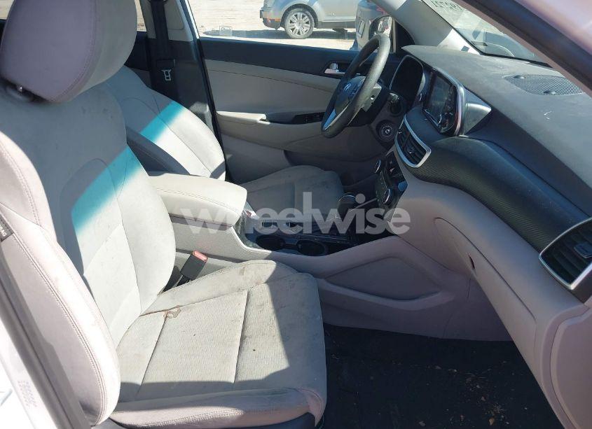 Photo 5 of 2020 Hyundai Tucson SE (VIN KM8J2CA42LU154252)