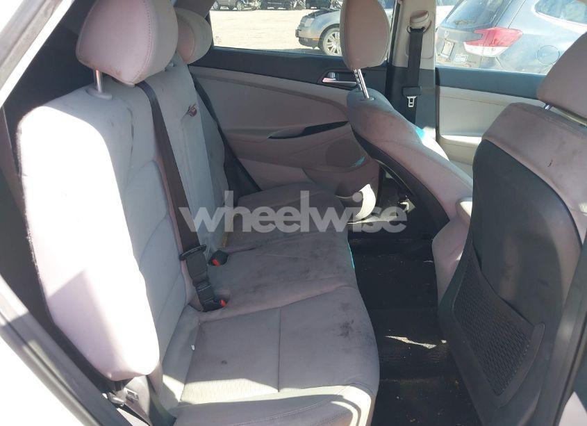 Photo 8 of 2020 Hyundai Tucson SE (VIN KM8J2CA42LU154252)