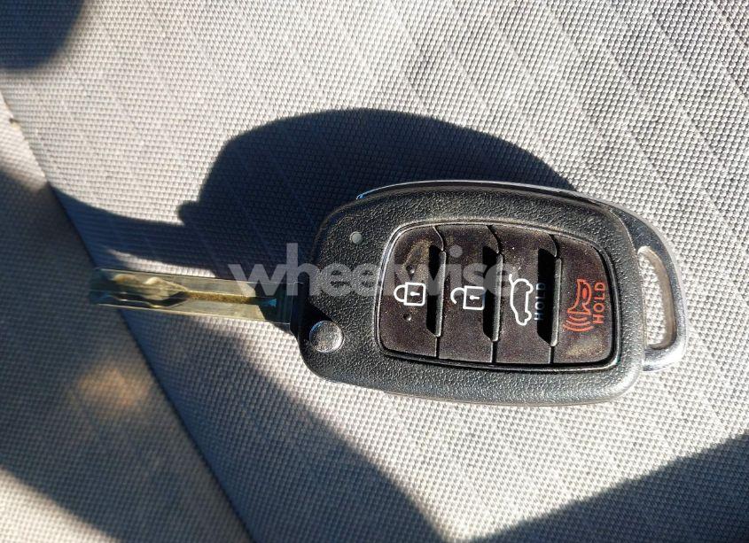 Photo 11 of 2020 Hyundai Tucson SE (VIN KM8J2CA42LU173352)