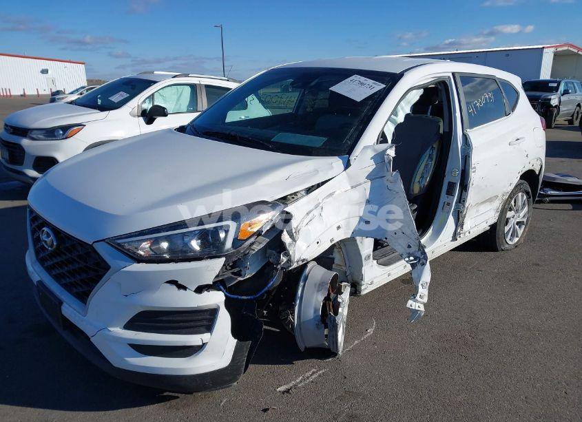 Photo 2 of 2020 Hyundai Tucson SE (VIN KM8J2CA42LU173352)
