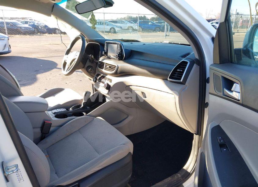 Photo 5 of 2020 Hyundai Tucson SE (VIN KM8J2CA42LU173352)